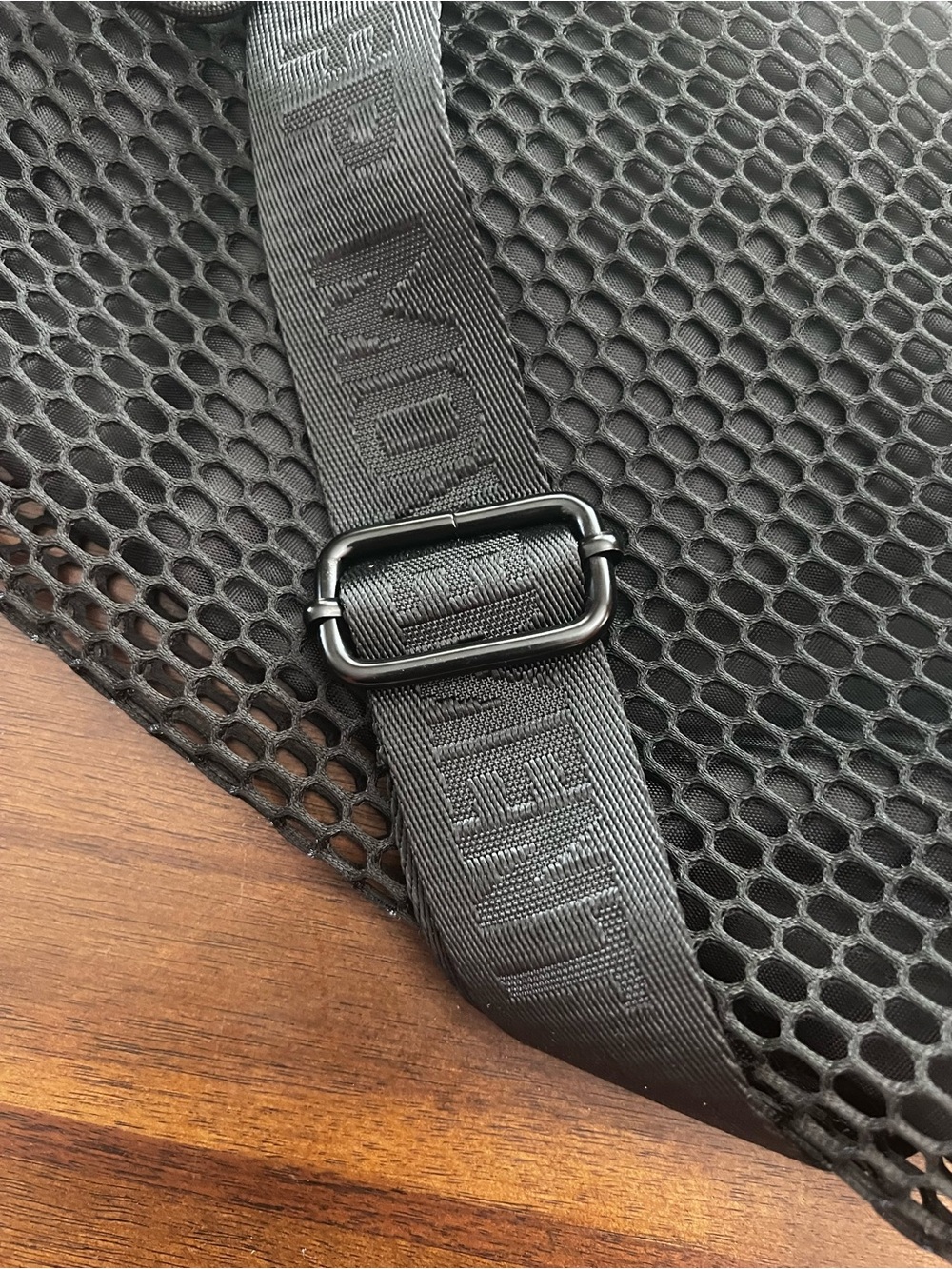 FP Movement Mini Mesh Sling Bag - Picture 4 of 7